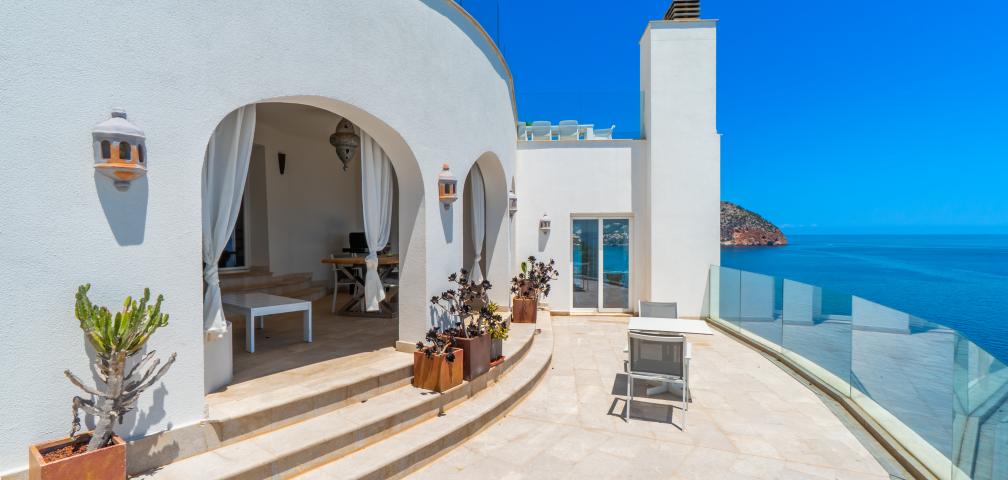 Urban Villa Blanca