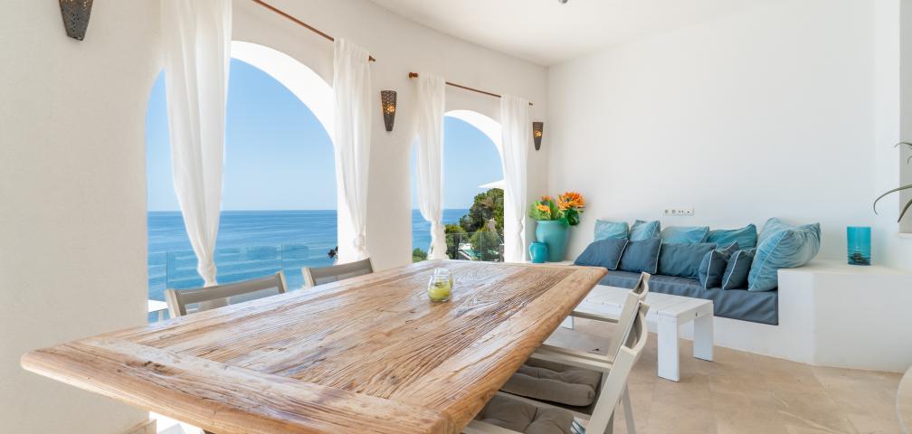 Urban Villa Blanca