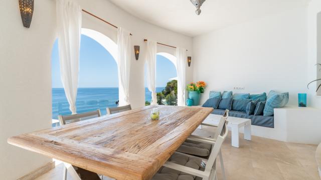 Urban Villa Blanca