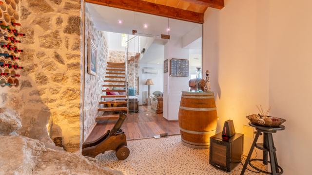 Urban Villa Blanca