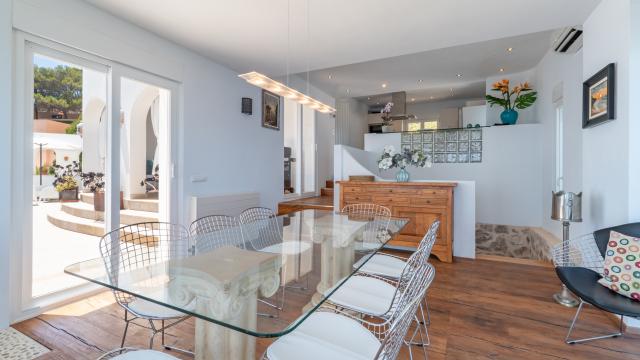 Urban Villa Blanca