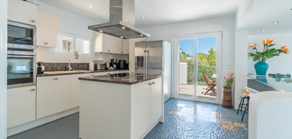 Urban Villa Blanca