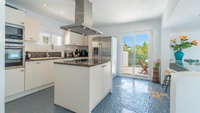 Urban Villa Blanca