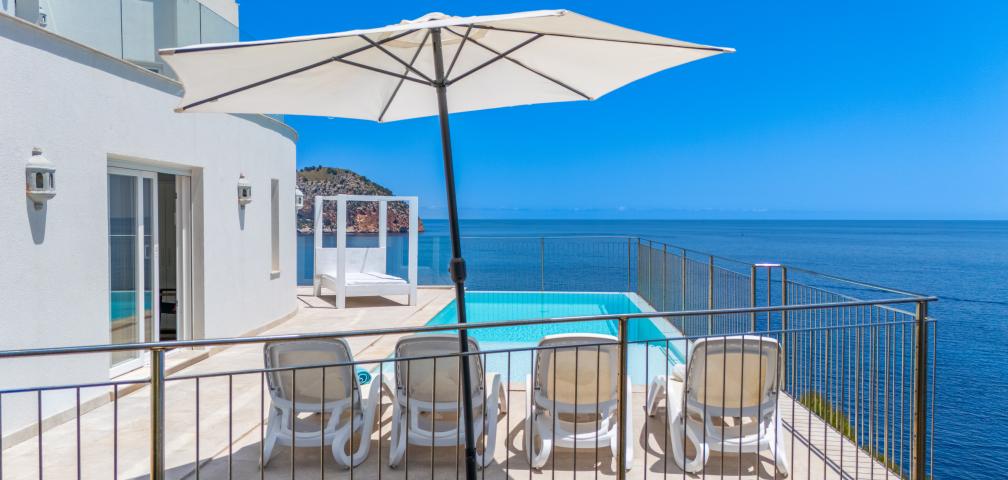 Urban Villa Blanca