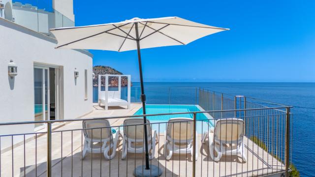 Urban Villa Blanca