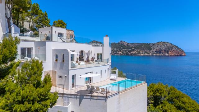 Urban Villa Blanca