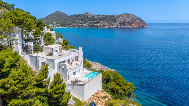 Urban Villa Blanca