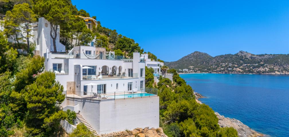 Urban Villa Blanca