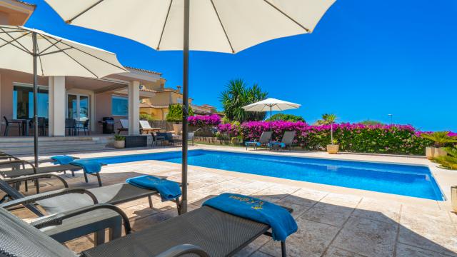 Urban Villa Redrema