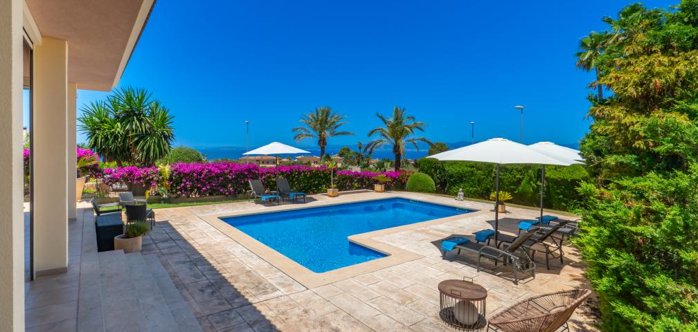 Urban Villa Redrema