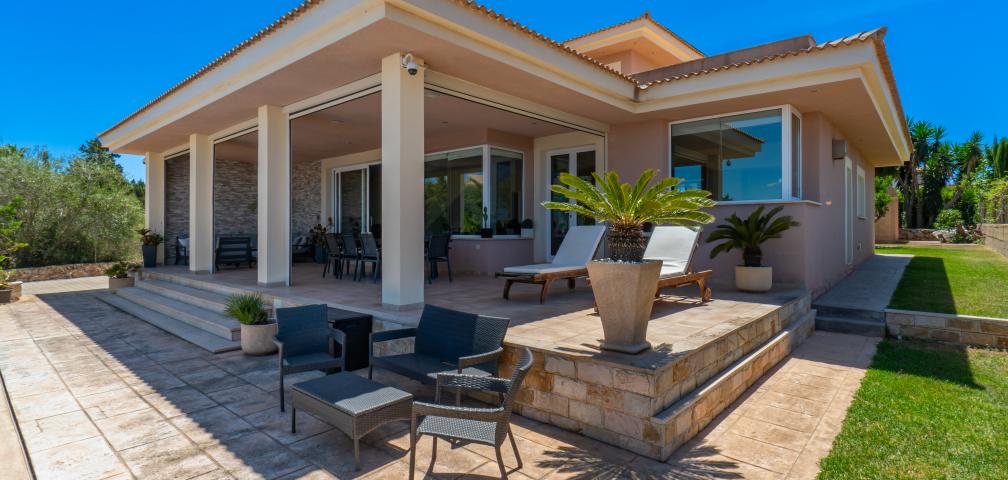 Urban Villa Redrema
