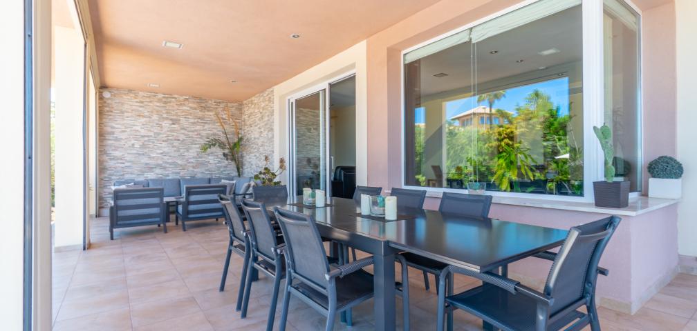 Urban Villa Redrema