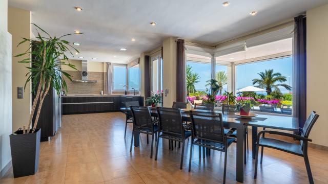 Urban Villa Redrema