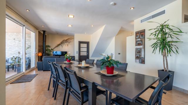 Urban Villa Redrema