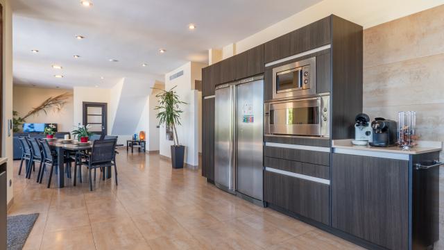 Urban Villa Redrema