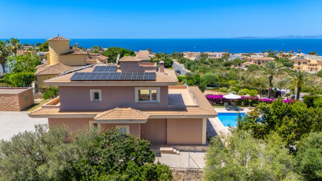 Urban Villa Redrema