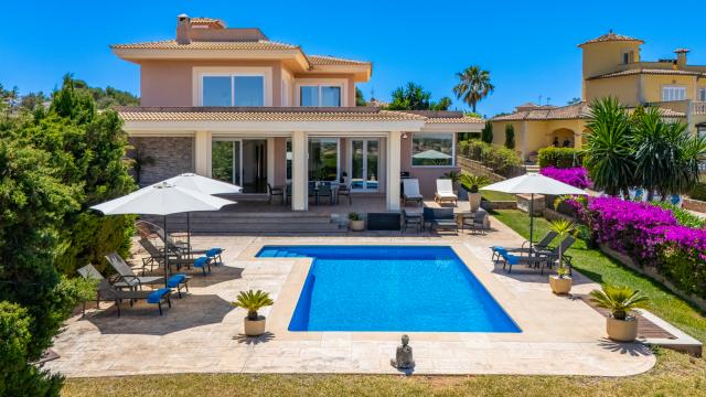 Urban Villa Redrema