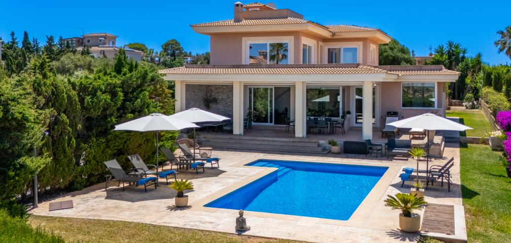 Urban Villa Redrema