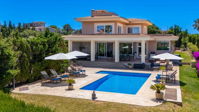 Urban Villa Redrema