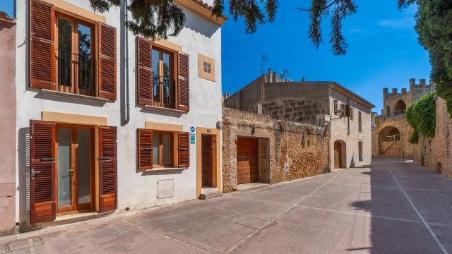 Town House Can Ronda