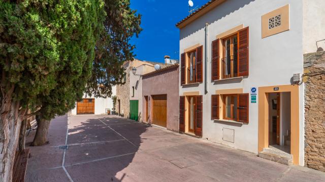 Town House Can Ronda