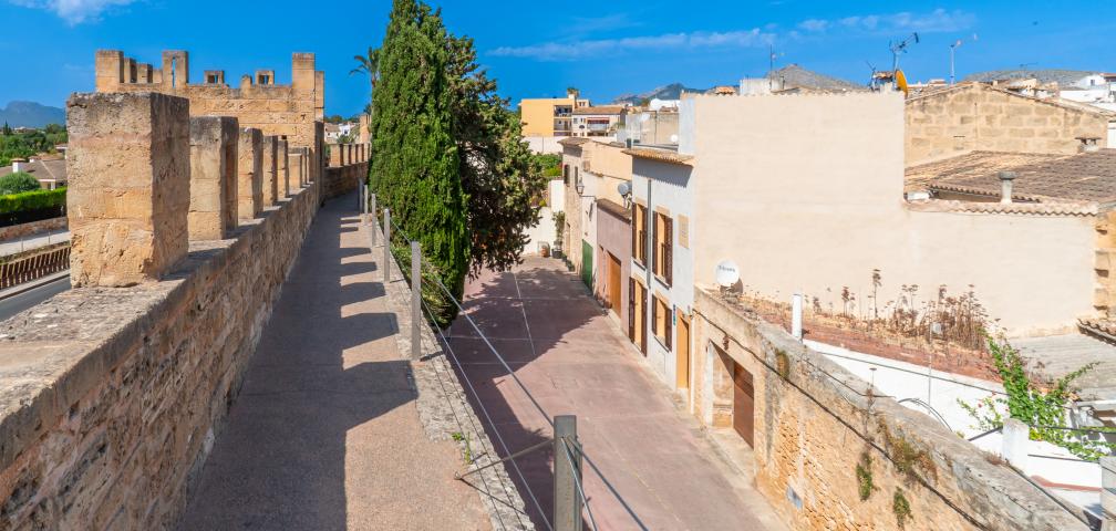 Town House Can Ronda