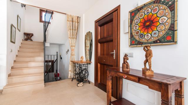 Urban Villa Amarador