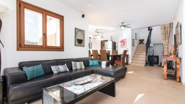 Urban Villa Amarador