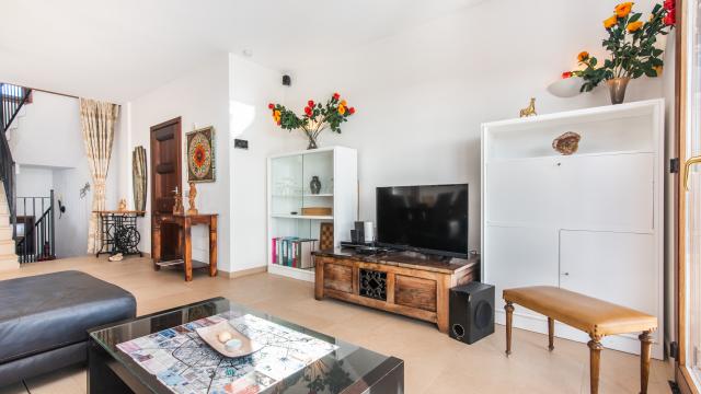 Urban Villa Amarador