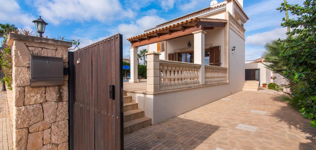 Urban Villa Amarador