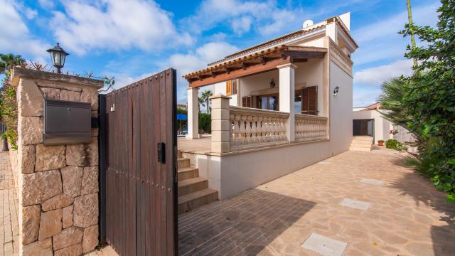 Urban Villa Amarador