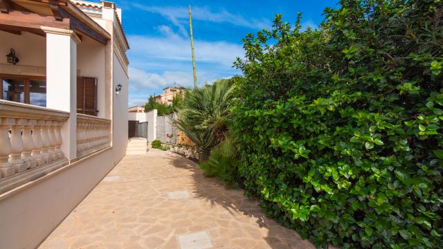 Urban Villa Amarador