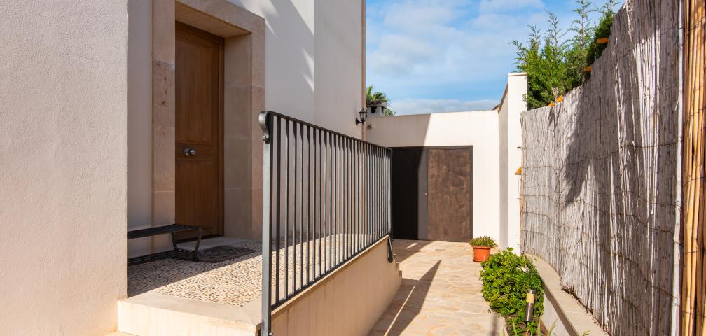 Urban Villa Amarador