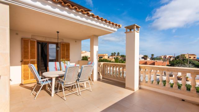 Urban Villa Amarador