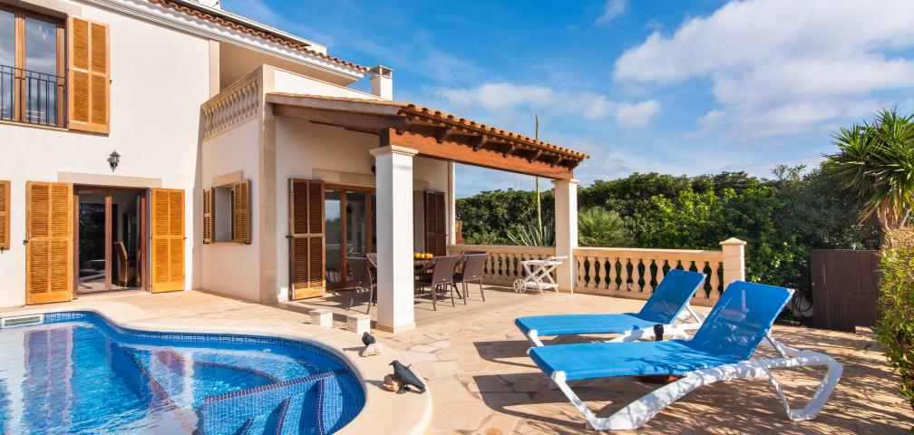 Urban Villa Amarador