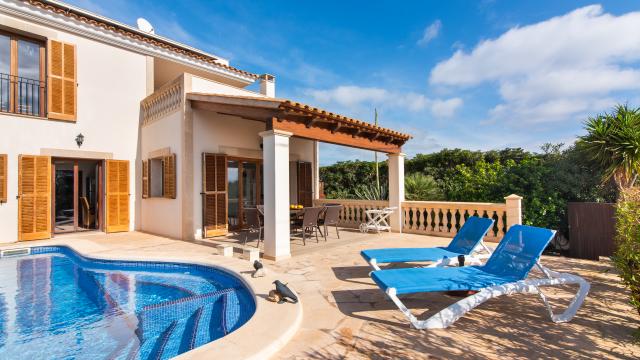 Urban Villa Amarador