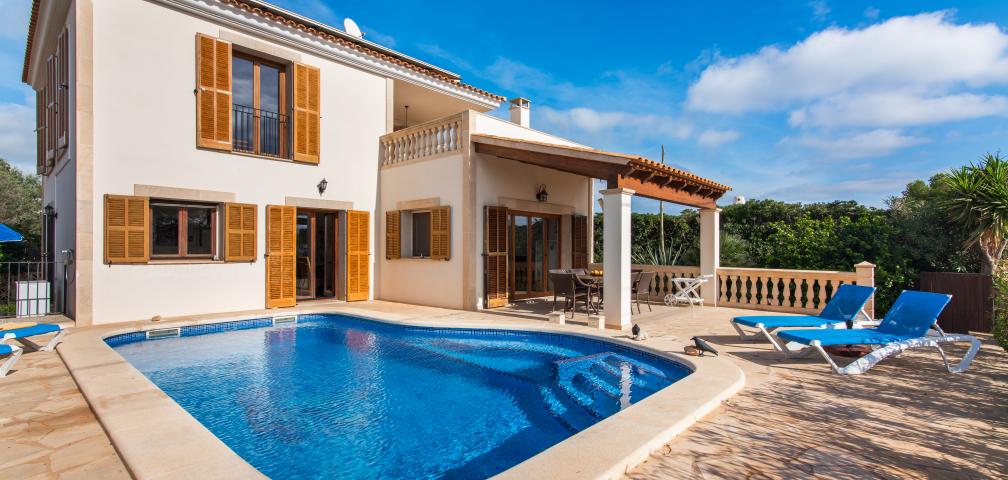 Urban Villa Amarador