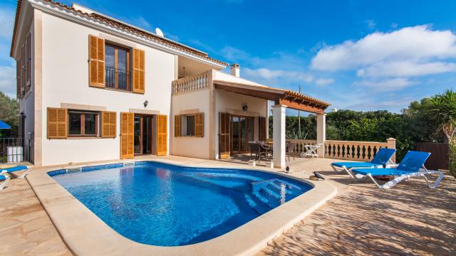 Urban Villa Amarador