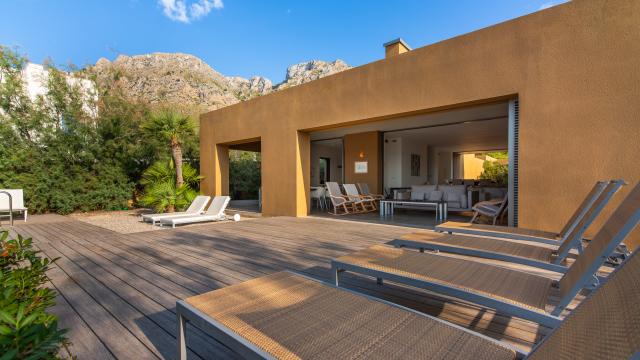 Urban Villa Enigma