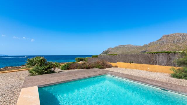 Urban Villa Enigma