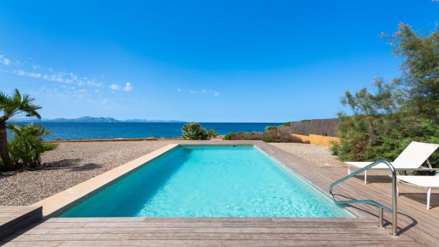Urban Villa Enigma
