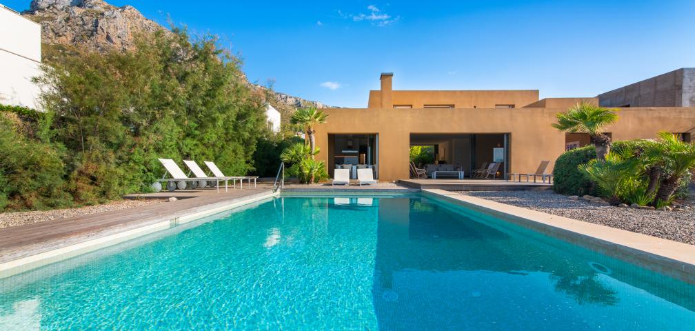 Urban Villa Enigma
