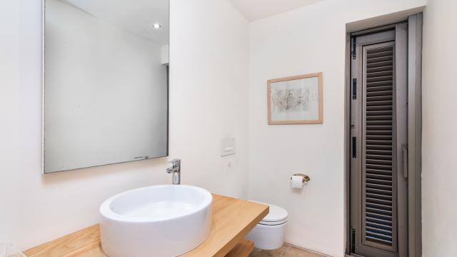 Urban Villa Enigma