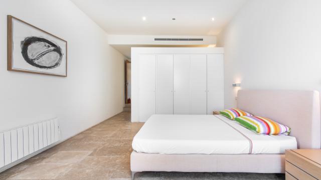 Urban Villa Enigma