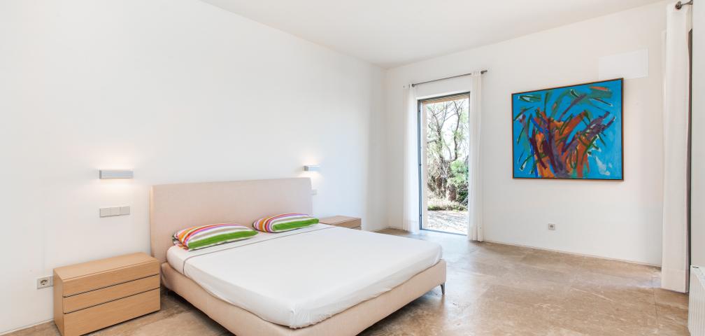 Urban Villa Enigma