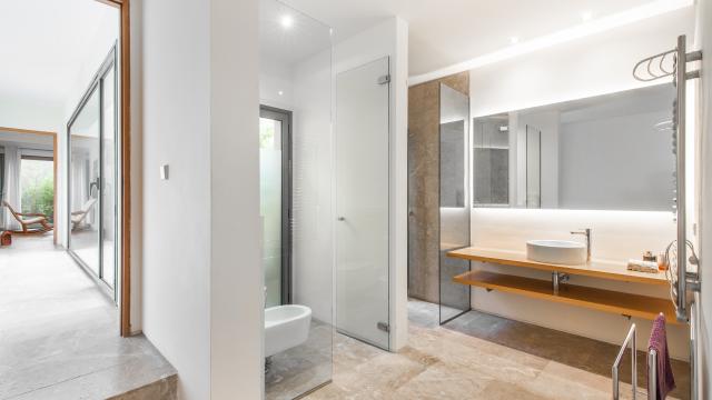 Urban Villa Enigma