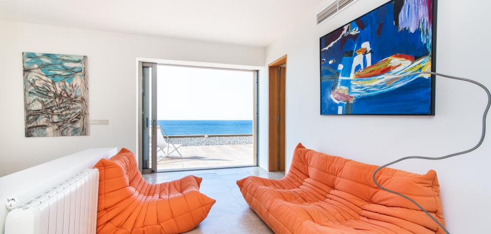 Urban Villa Enigma