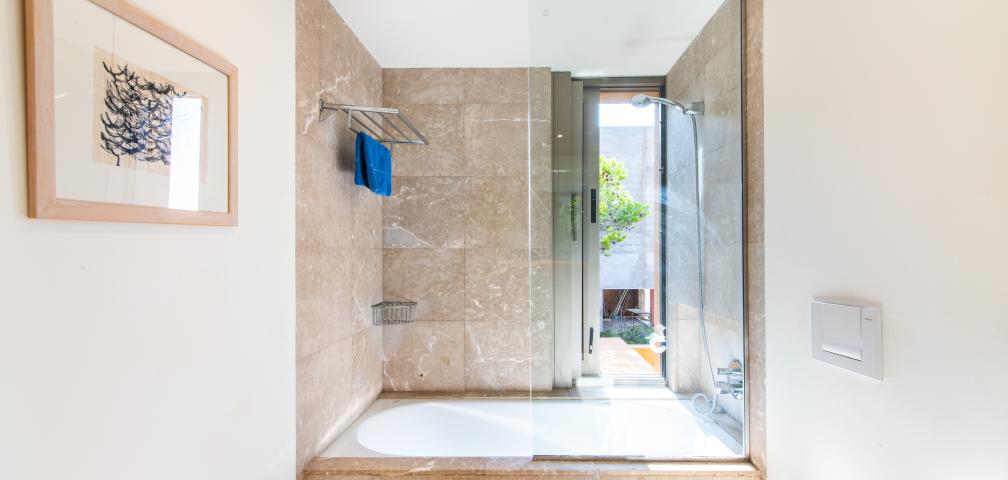Urban Villa Enigma