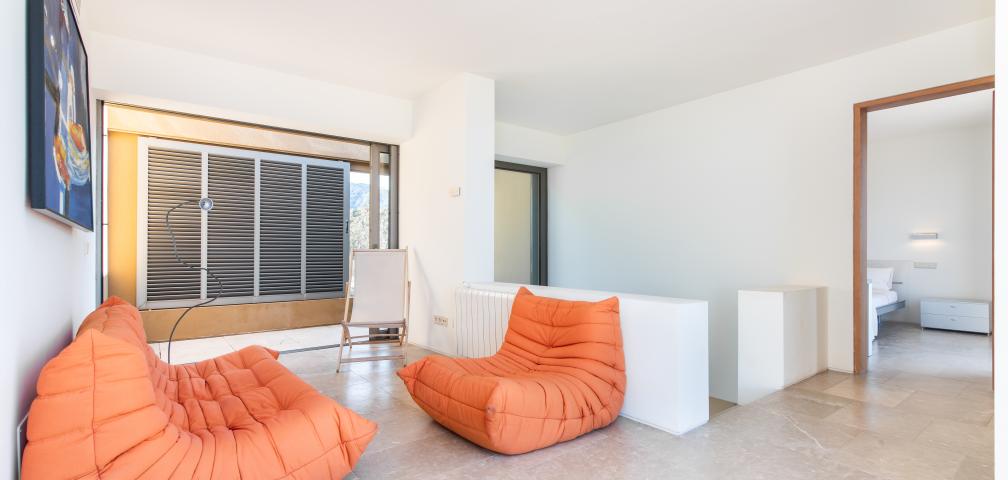 Urban Villa Enigma