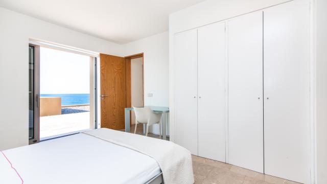Urban Villa Enigma
